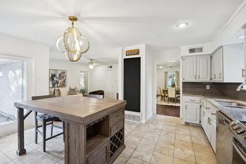 $528,000 | 8642 Shagrock Lane, Dallas, TX 75238