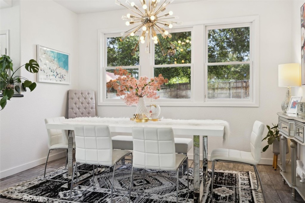 8100 Coromar Avenue Atascadero, CA 93422 - Photo 10 of 69 Chandelier excluded from sale.