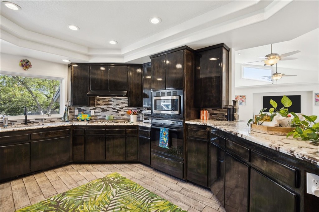8100 Coromar Avenue Atascadero, CA 93422 - Photo 13 of 69 Great cabinet space.