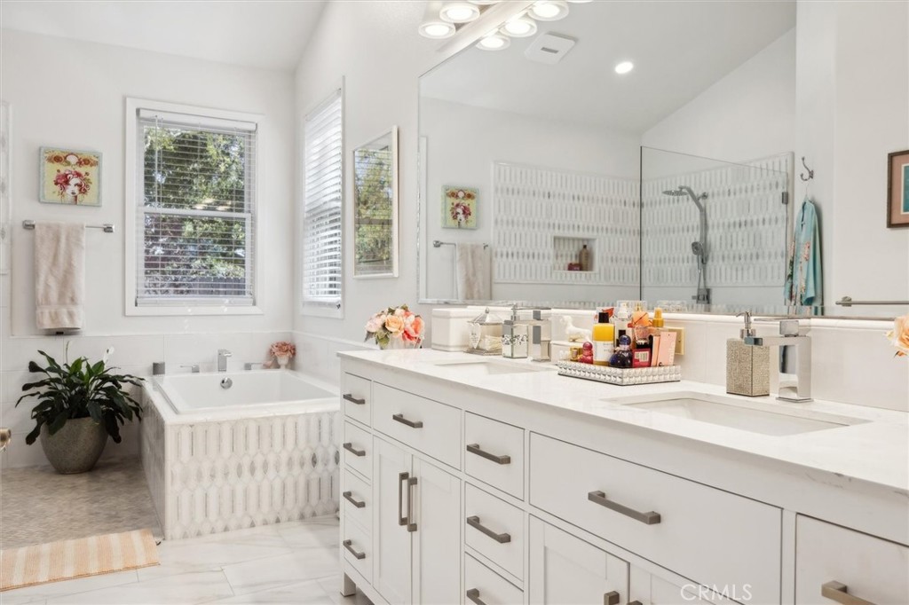 8100 Coromar Avenue Atascadero, CA 93422 - Photo 20 of 69 Remodeled bathroom in primary bedroom