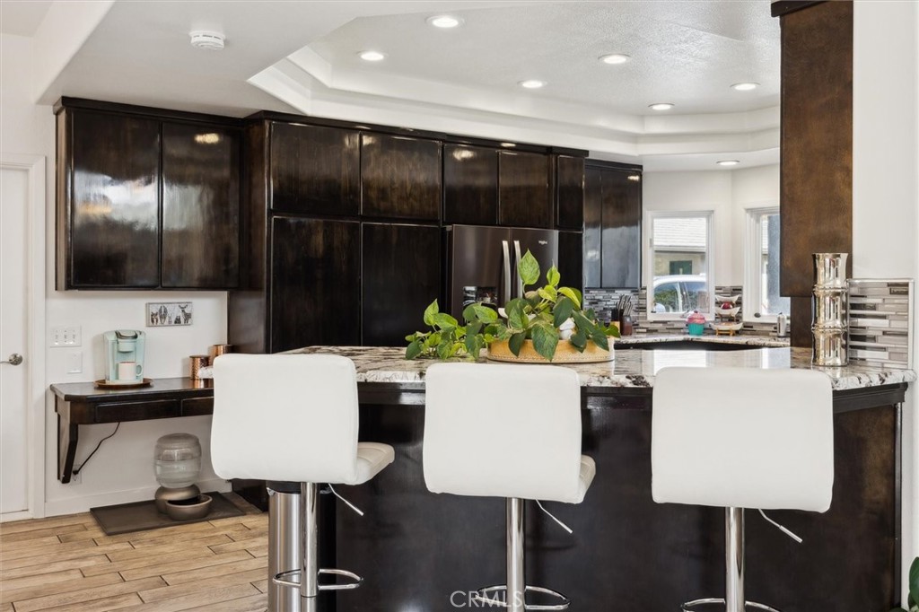 8100 Coromar Avenue Atascadero, CA 93422 - Photo 8 of 69 Breakfast bar