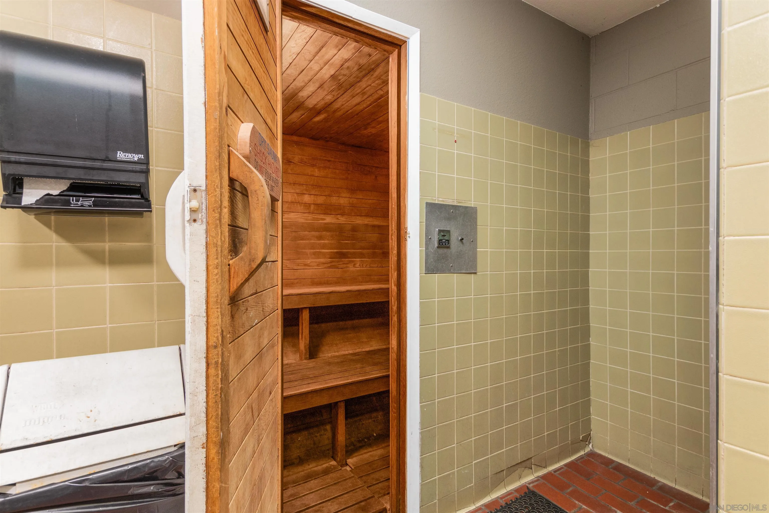 5922 Rancho Mission Road, Unit 67 San Diego, CA 92108 - Photo 17 of 19 a bathroom with a shower