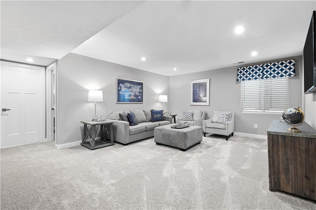 130 Olivia Drive Eighty Four, PA 15330 - Photo 25 of 27 a living room with furniture and a large window