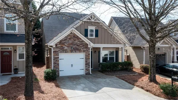 $325,000 | 112 Highland Pointe Circle East, Dawsonville, GA 30534
