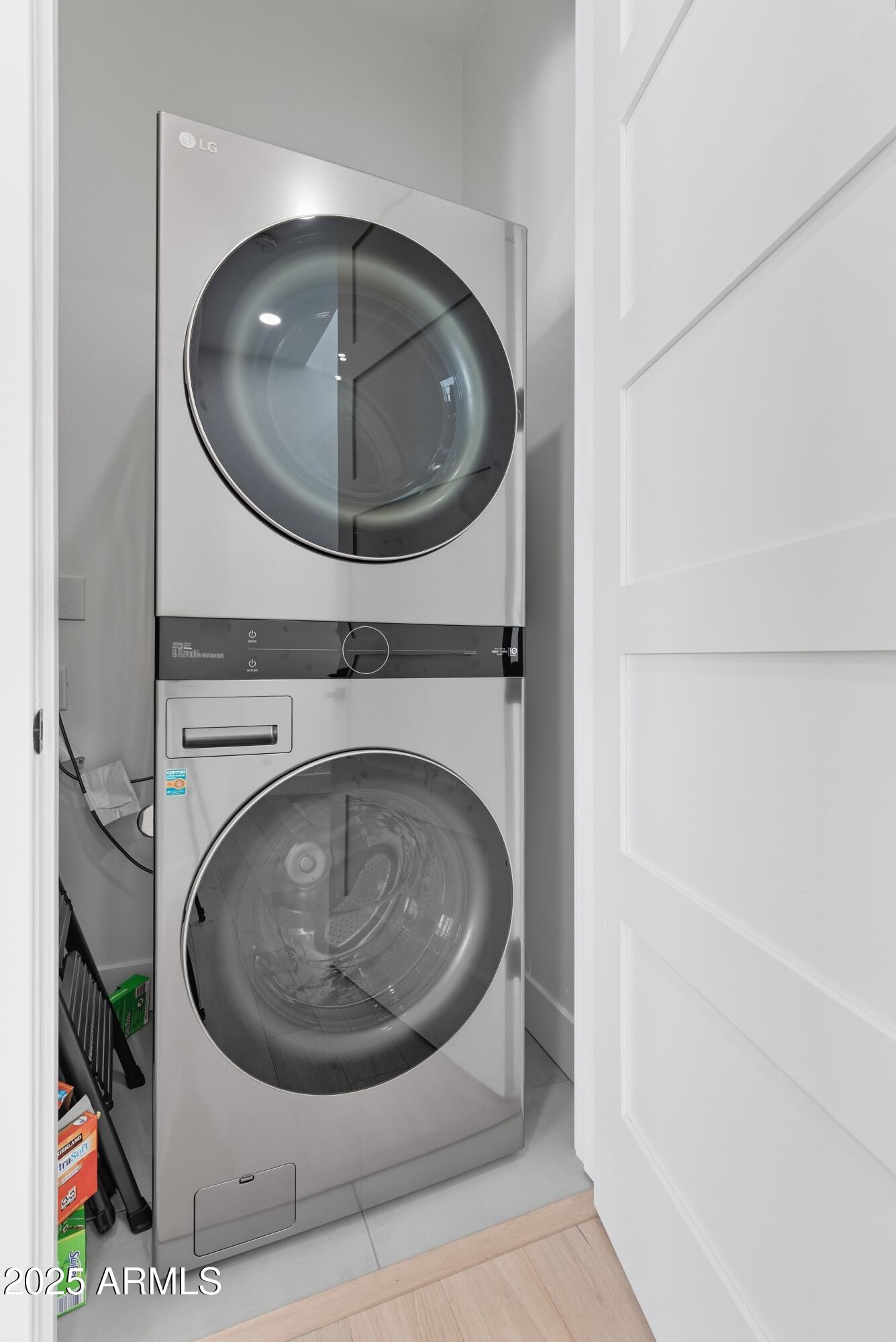 1501 North Miller Road, Unit 1015 Scottsdale, AZ 85257 - Photo 36 of 50 a utility room with dryer and washer