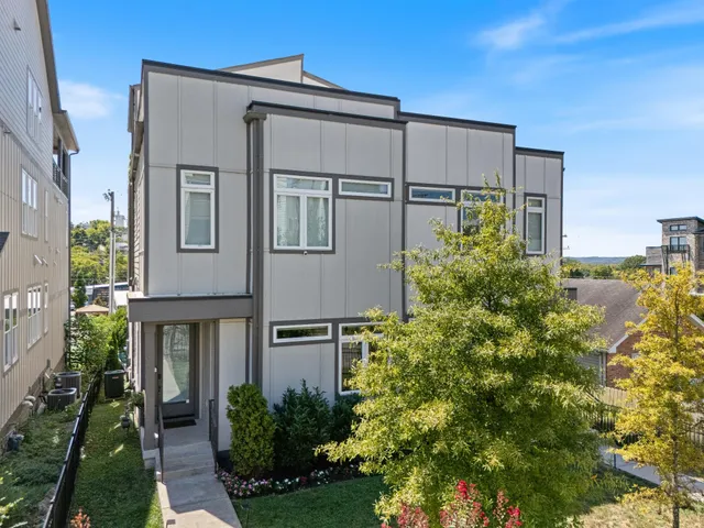 a house view with a outdoor space