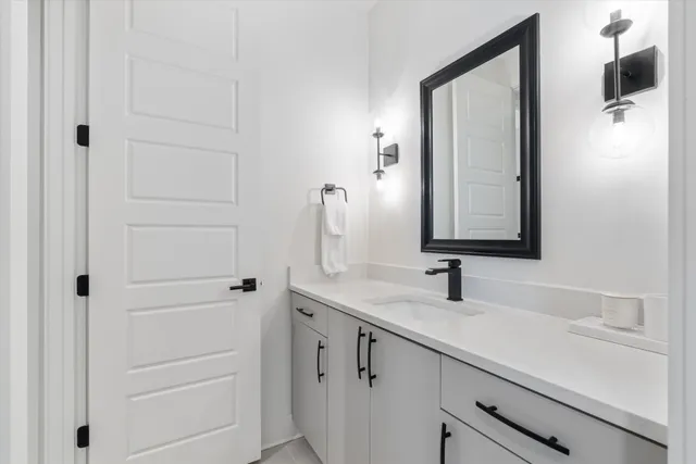 a view of entryway door of the house