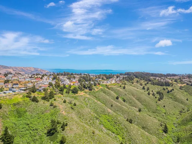 $999,999 | 720 Lockhaven Drive, Pacifica, CA 94044