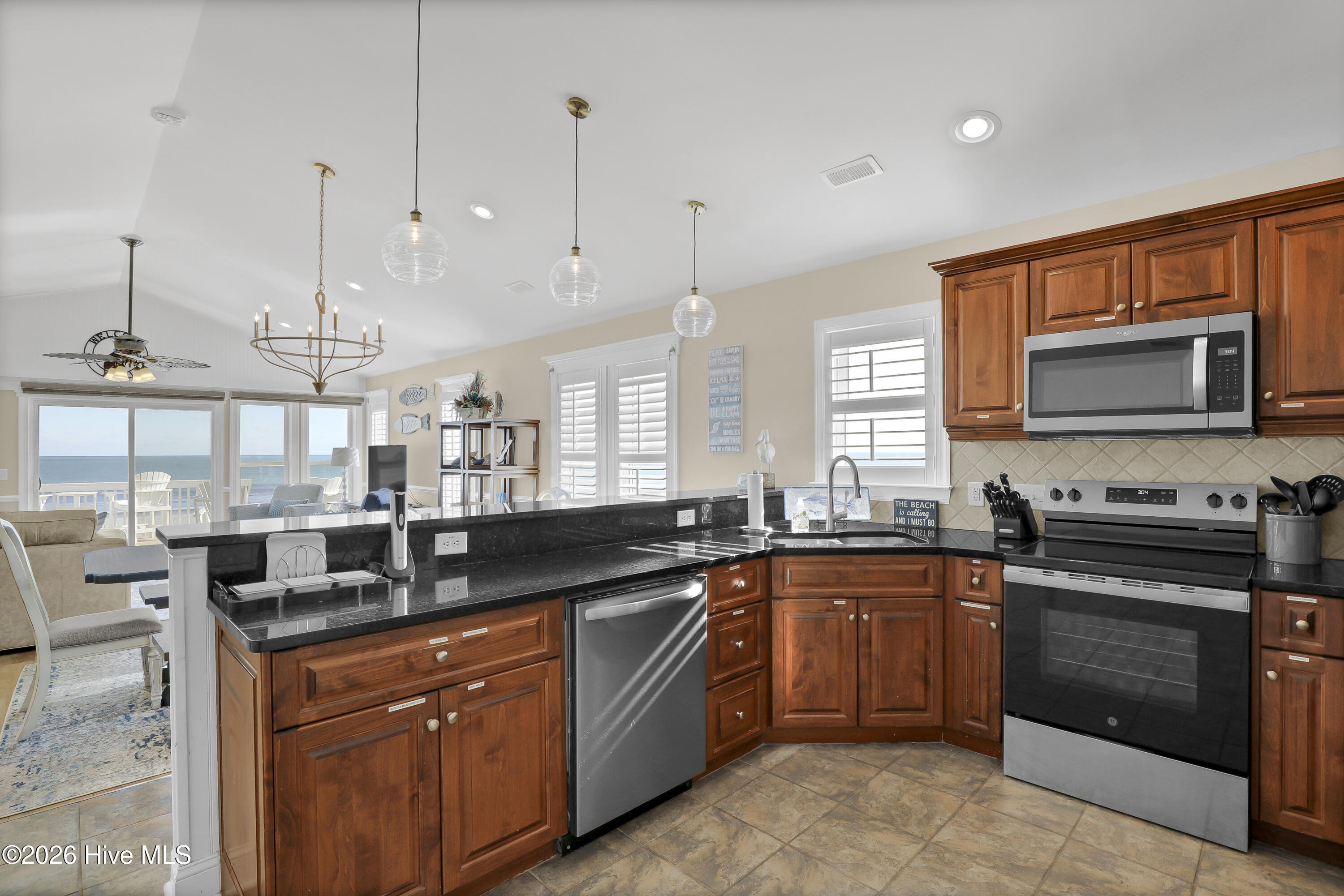 809 B Ocean Boulevard Holly Ridge, NC 28445 - Photo 14 of 46 6G8A1818