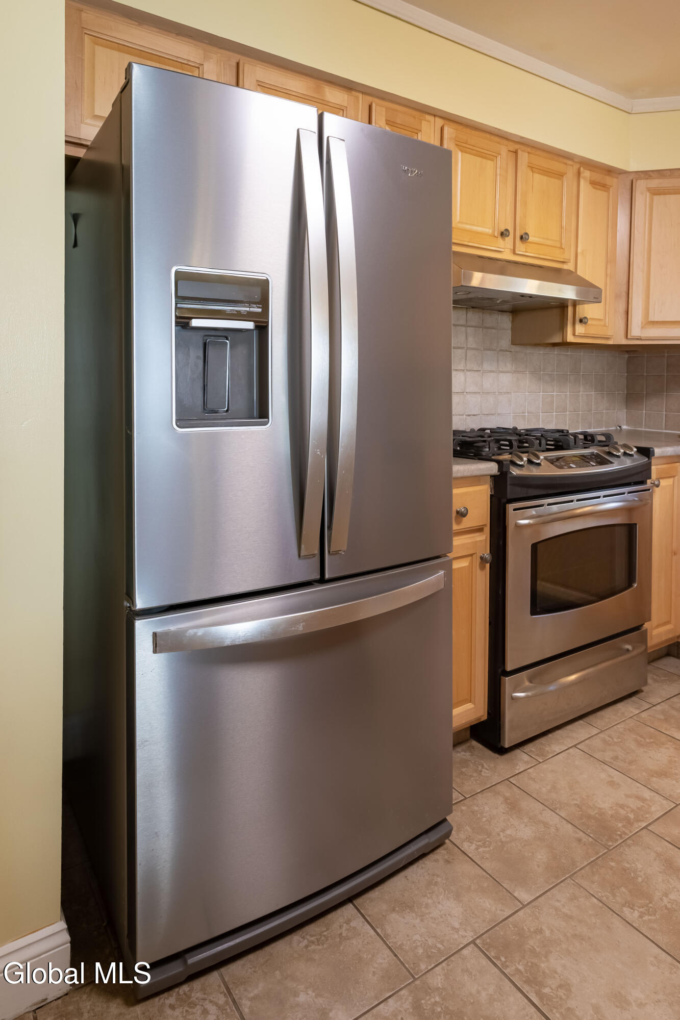 4110 Consaul Road Niskayuna, NY 12304 - Photo 12 of 52 RDP 25-1122 4110 Consaul Rd - Soffan (9)