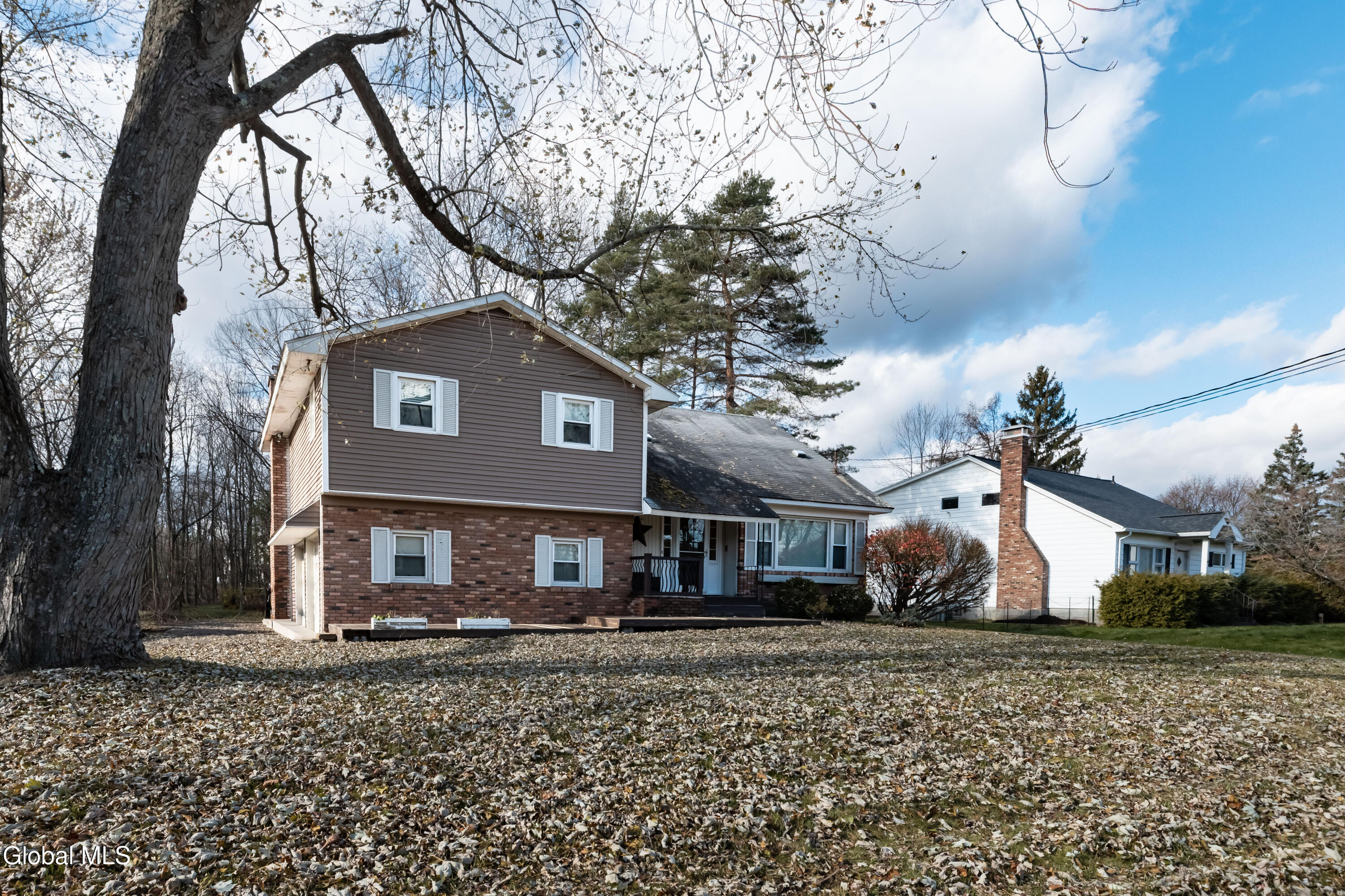 4110 Consaul Road Niskayuna, NY 12304 - Photo 2 of 52 RDP 25-1122 4110 Consaul Rd - Soffan (51