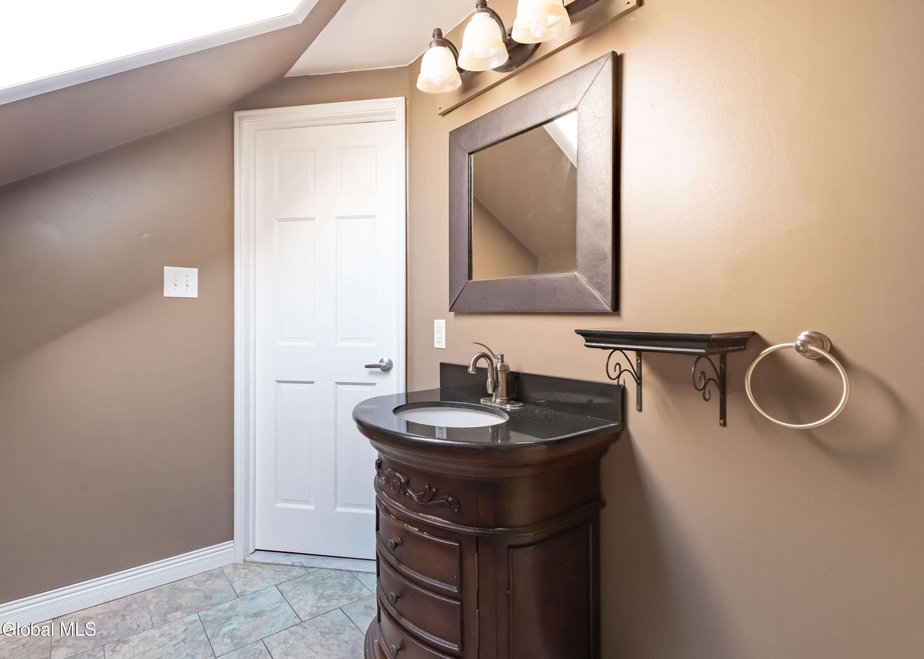 4110 Consaul Road Niskayuna, NY 12304 - Photo 27 of 52 RDP 25-1122 4110 Consaul Rd - Soffan (28