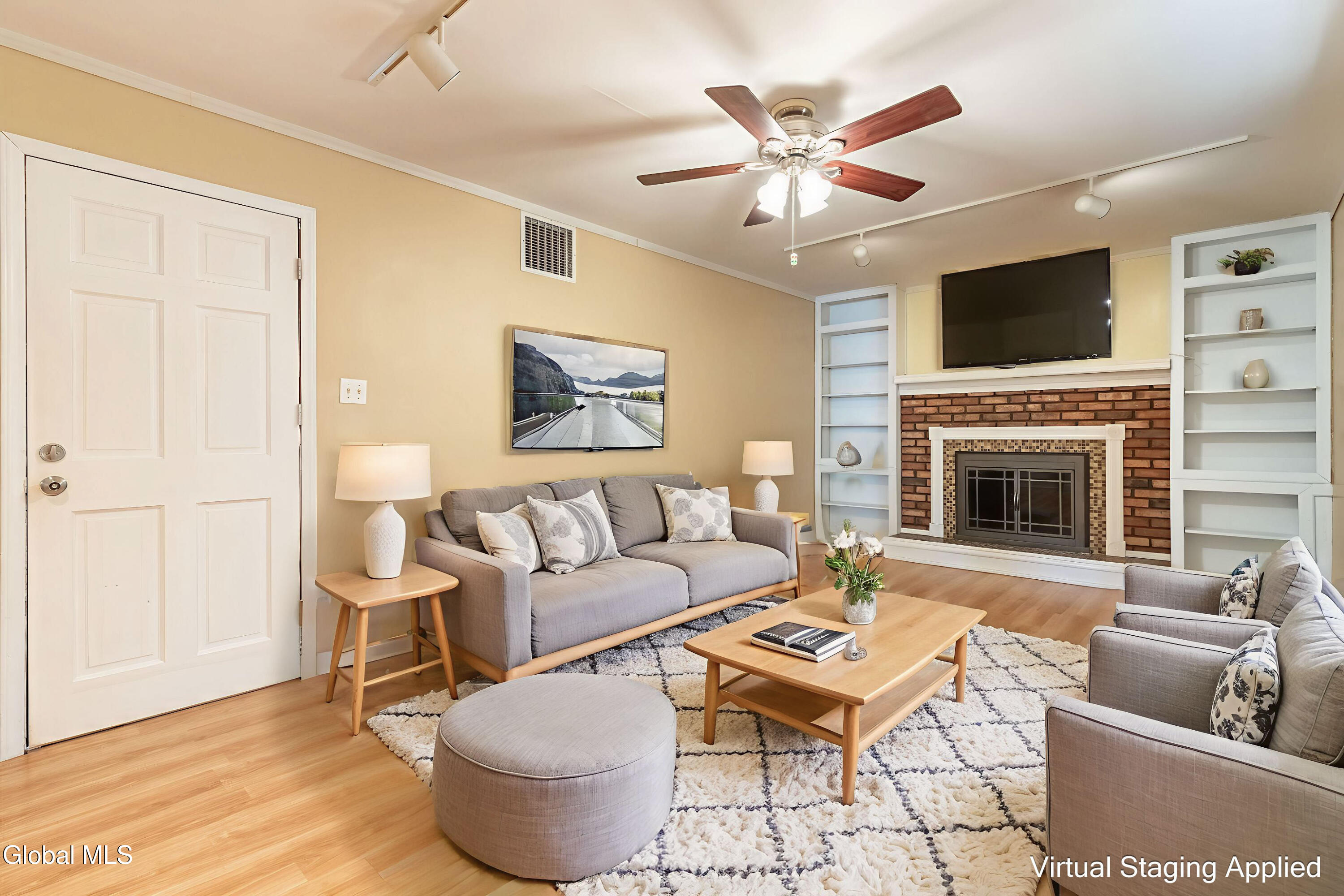 4110 Consaul Road Niskayuna, NY 12304 - Photo 3 of 52 RDP 25-1122 4110 Consaul Rd - Soffan (4)