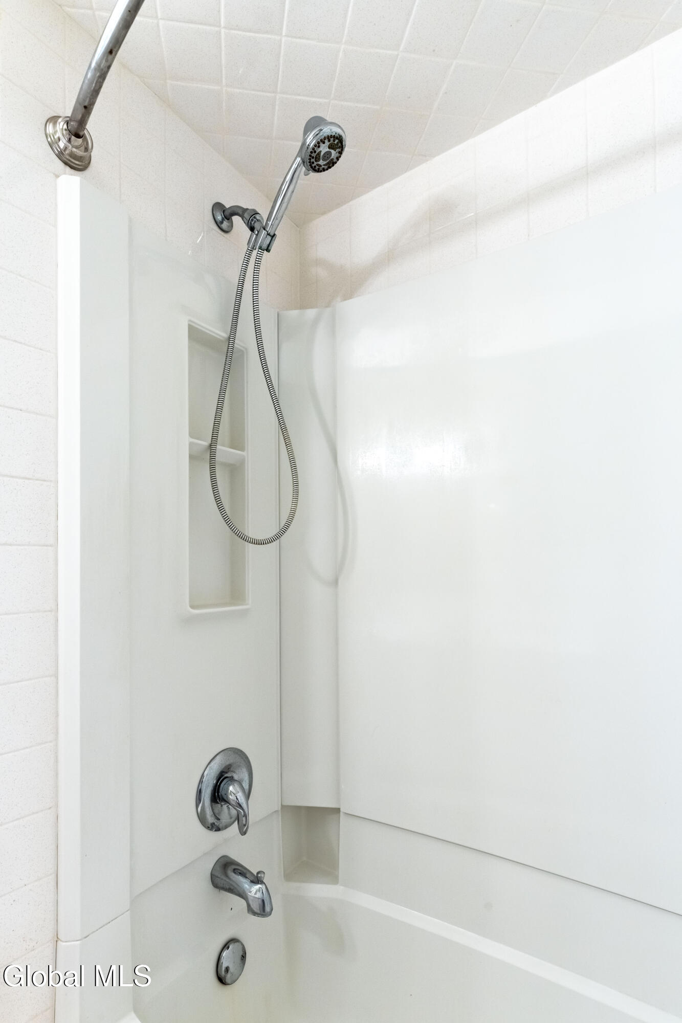 4110 Consaul Road Niskayuna, NY 12304 - Photo 41 of 52 RDP 25-1122 4110 Consaul Rd - Soffan (39