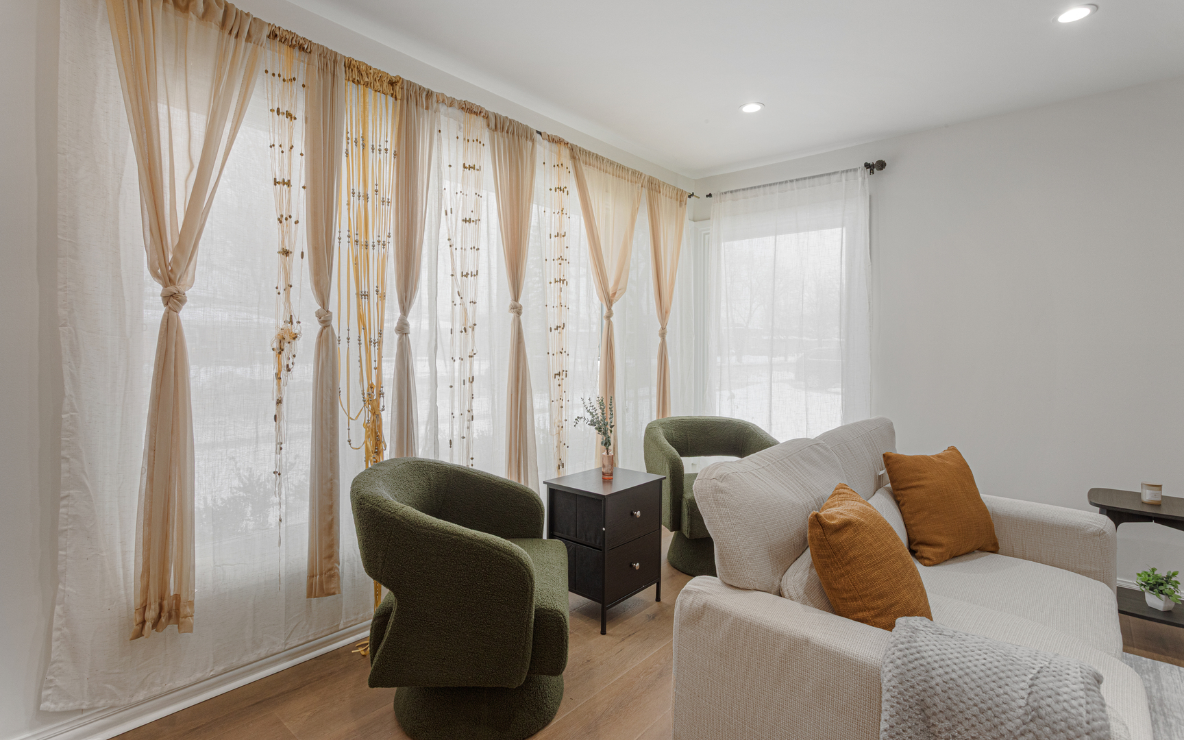 7618 Beckwith Road Morton Grove, IL 60053 - Photo 6 of 28