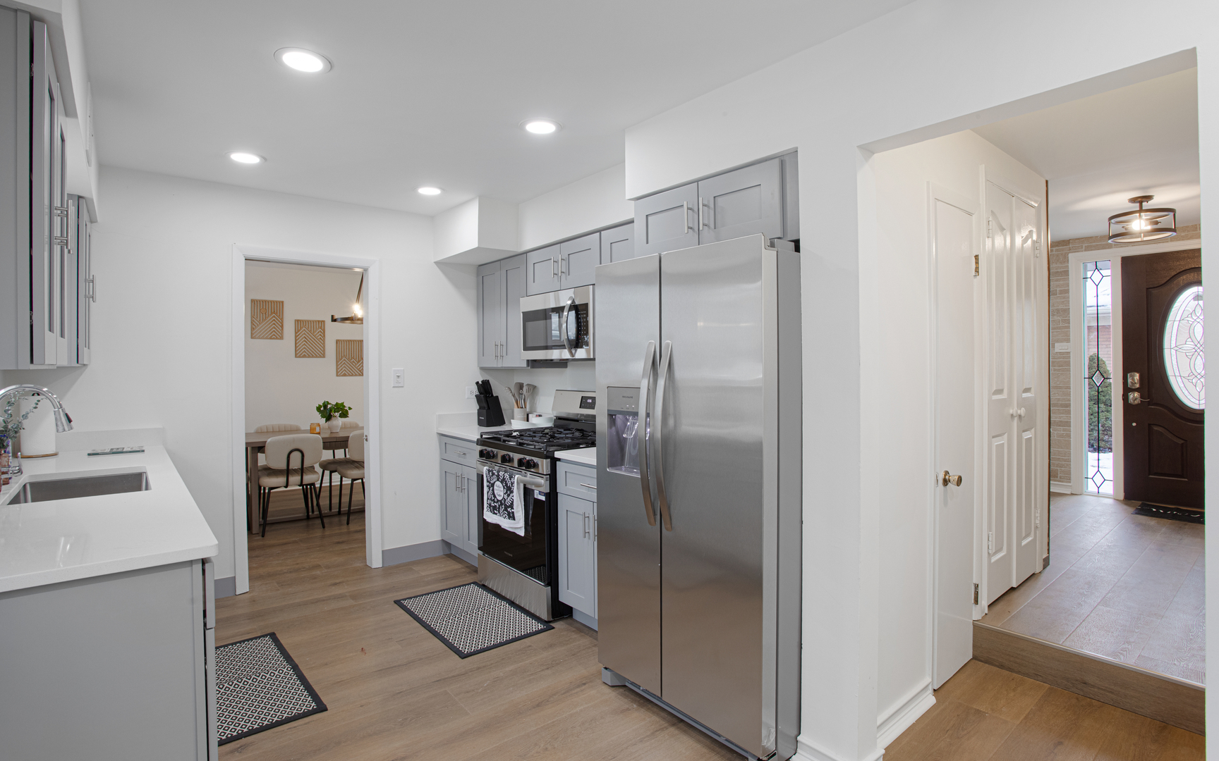 7618 Beckwith Road Morton Grove, IL 60053 - Photo 10 of 28