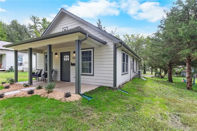 $209,900 | 1117 Walnut Avenue, Osawatomie, KS 66064