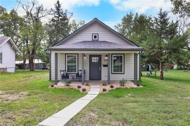 $209,900 | 1117 Walnut Avenue, Osawatomie, KS 66064
