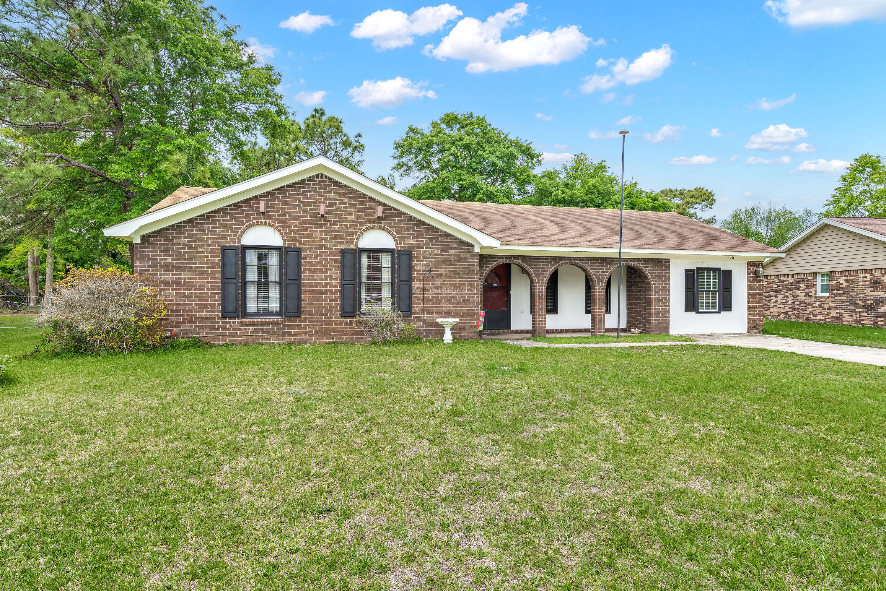 137 Marion Road Summerville, SC 29486 - Photo 2 of 25 2