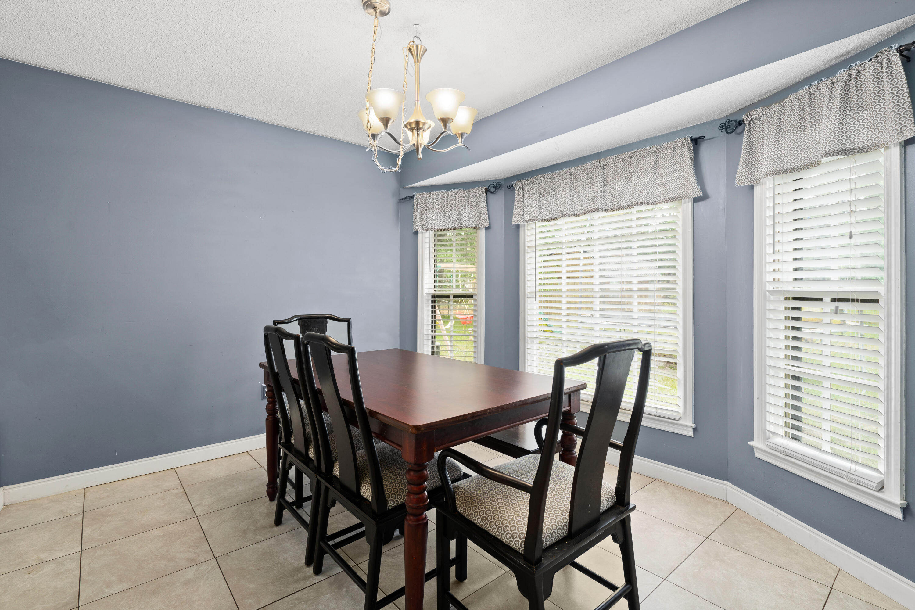 137 Marion Road Summerville, SC 29486 - Photo 11 of 25 11