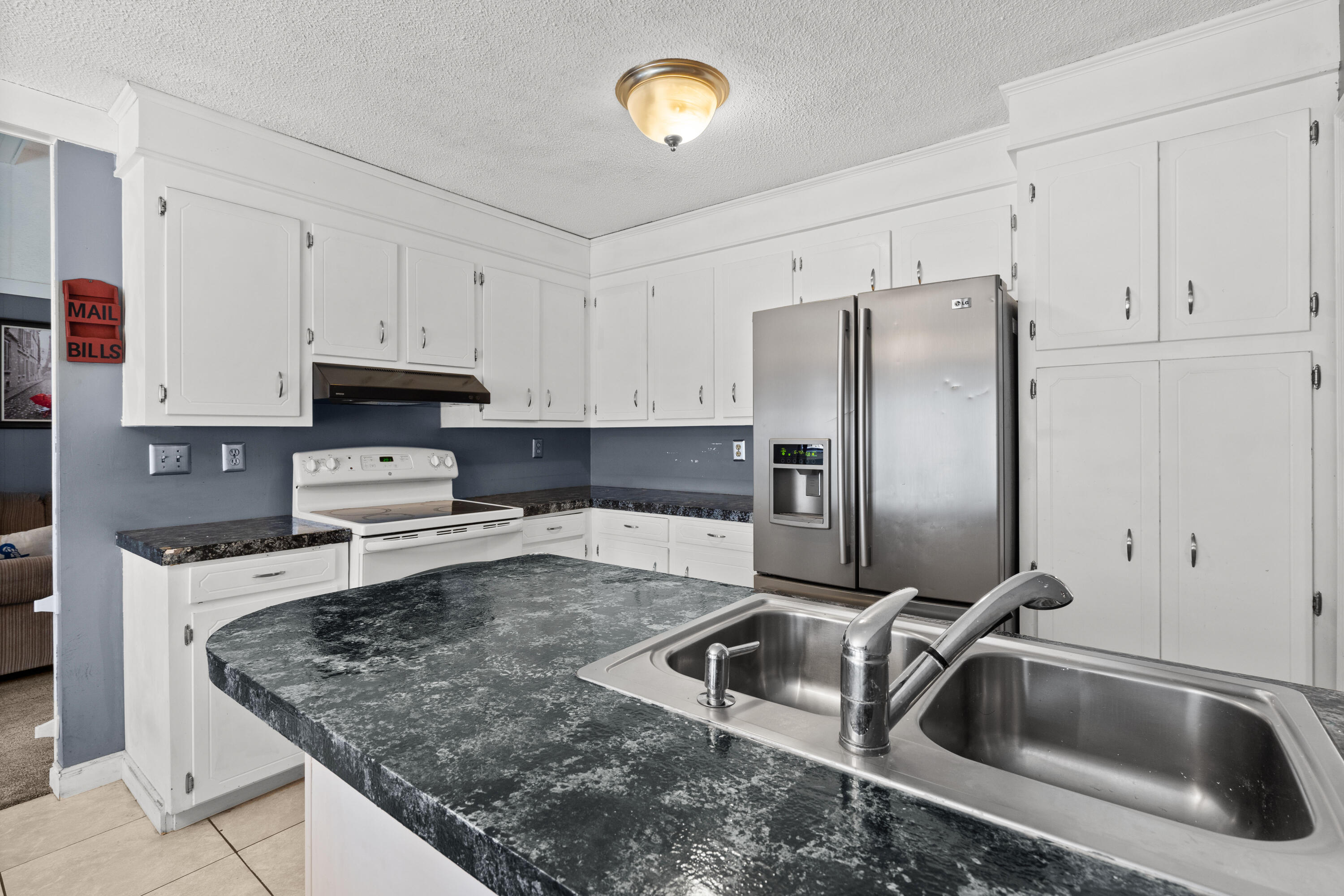 137 Marion Road Summerville, SC 29486 - Photo 13 of 25 13
