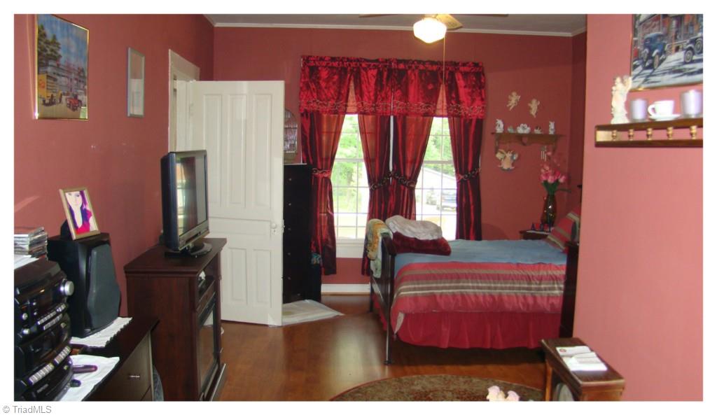 1909 Sheldon Road Greensboro, NC 27405 - Photo 10 of 20 Master Bedroom