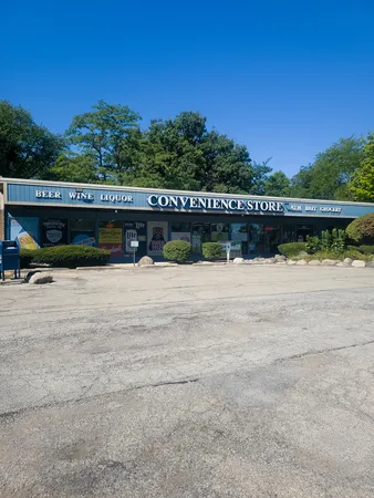 $199,900 | 5525 East Lake Drive, Unit A, Lisle, IL 60532