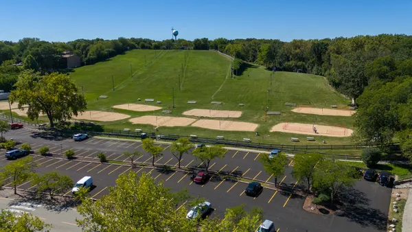 $199,900 | 5525 East Lake Drive, Unit A, Lisle, IL 60532