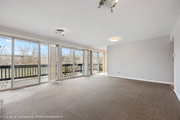 $199,900 | 5525 East Lake Drive, Unit A, Lisle, IL 60532