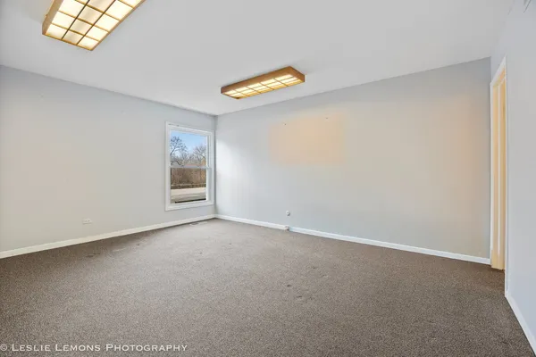 $199,900 | 5525 East Lake Drive, Unit A, Lisle, IL 60532