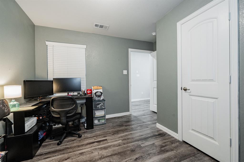 107 Willowbend Loop Mabank, TX 75147 - Photo 27 of 32