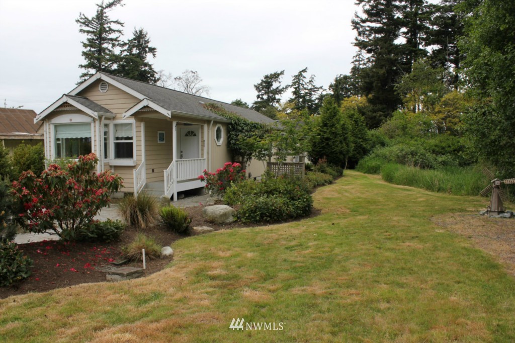 2802 Shannon Point Road Anacortes, WA 98221 - Photo 2 of 16 Gallery Image 2