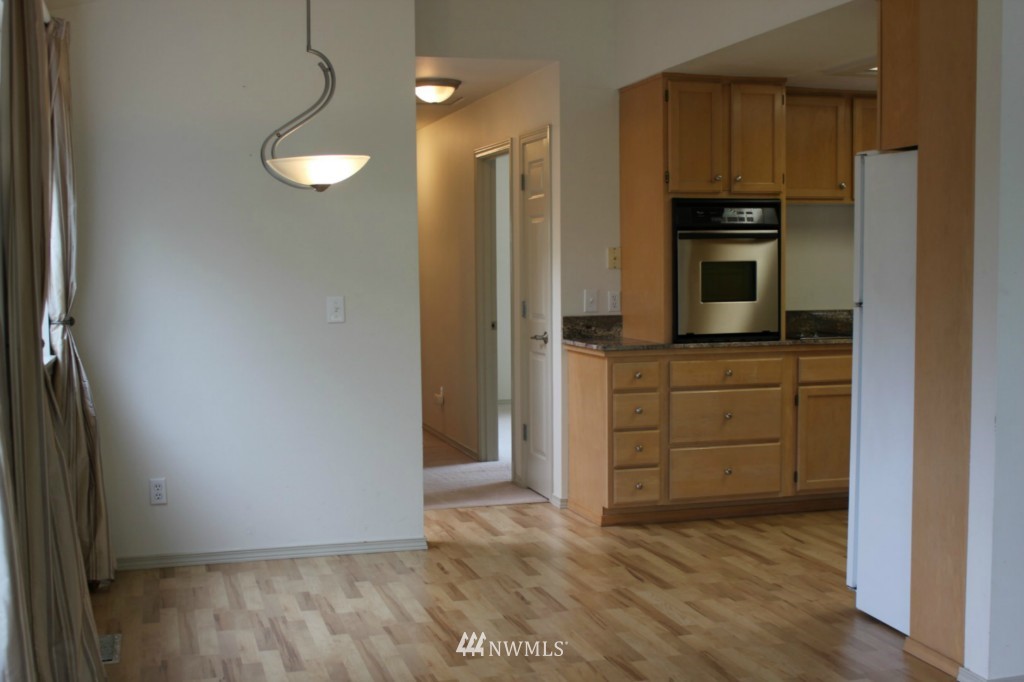 2802 Shannon Point Road Anacortes, WA 98221 - Photo 4 of 16 Gallery Image 4