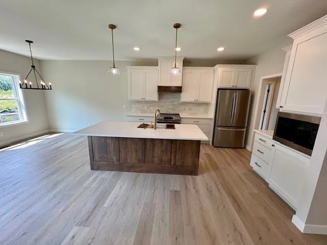 $609,900 | 7703 Stonecrop Way, DeForest, WI 53532