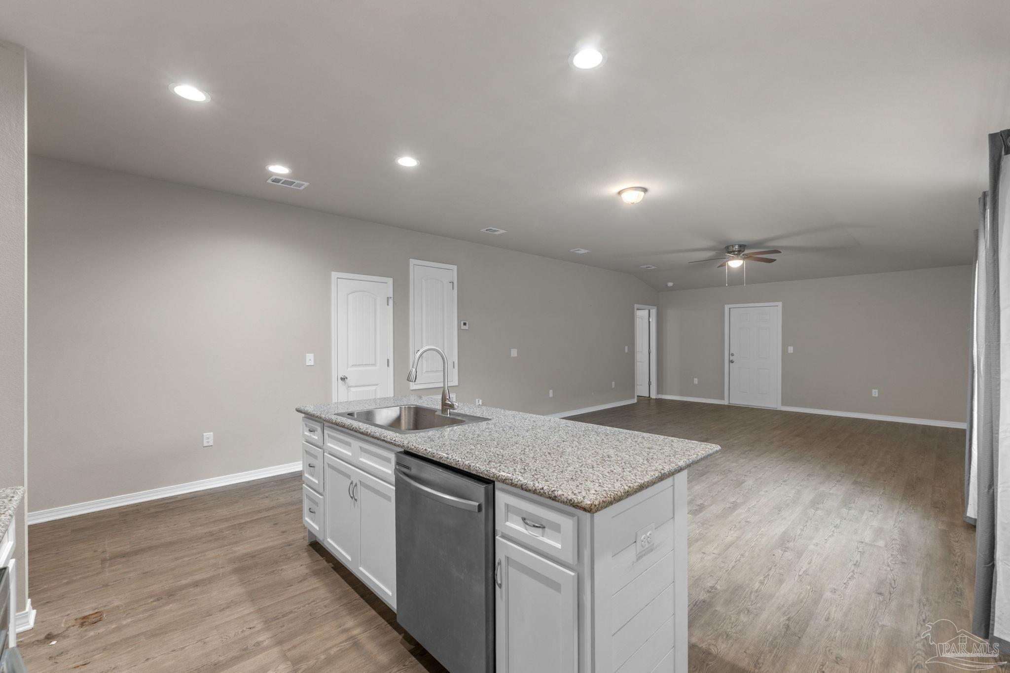 3210 Electra Drive Milton, FL 32583 - Photo 14 of 31