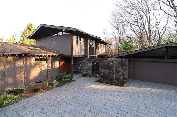 76 Scotch Pine Road Weston, MA 02493 - Photo 3 of 30