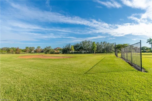 a view of a tennis court