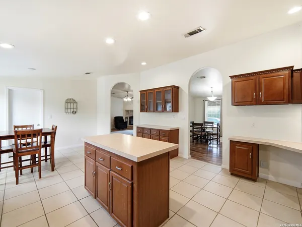 $565,000 | 6267 County Road 251, Hondo, TX 78861