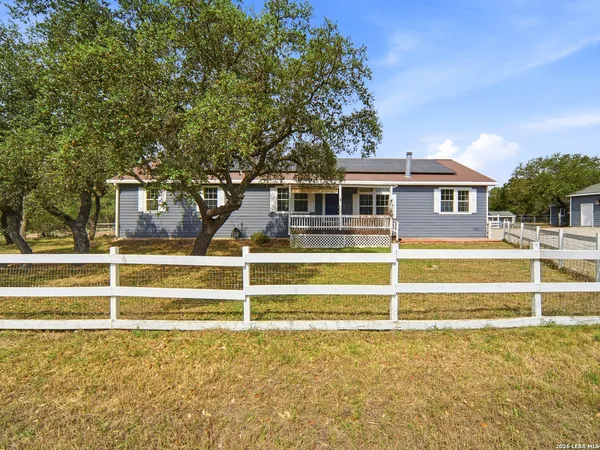 $565,000 | 6267 County Road 251, Hondo, TX 78861