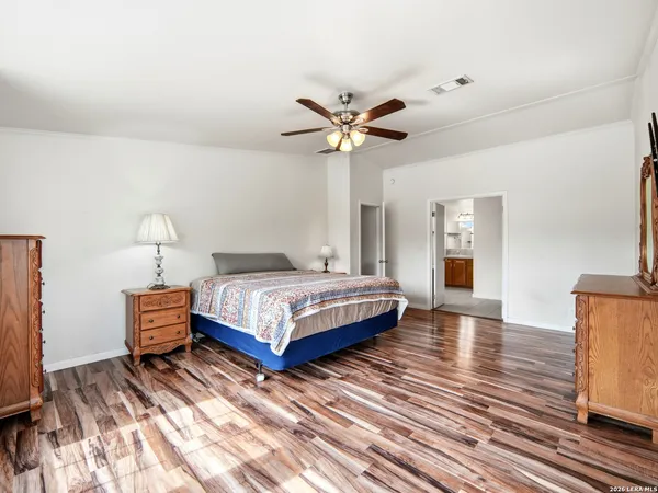 $565,000 | 6267 County Road 251, Hondo, TX 78861