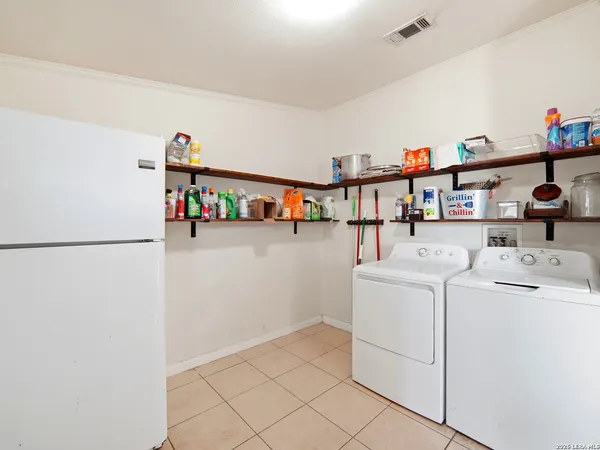 $565,000 | 6267 County Road 251, Hondo, TX 78861