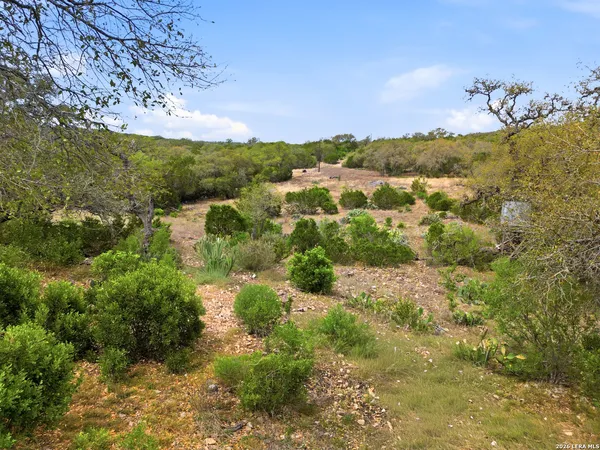 $565,000 | 6267 County Road 251, Hondo, TX 78861