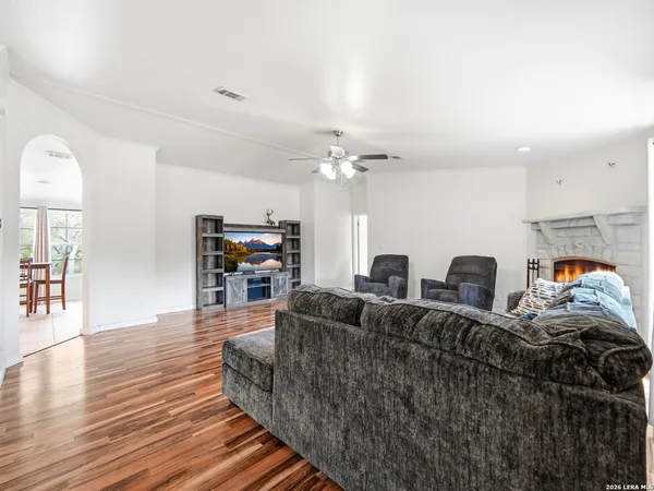 $565,000 | 6267 County Road 251, Hondo, TX 78861