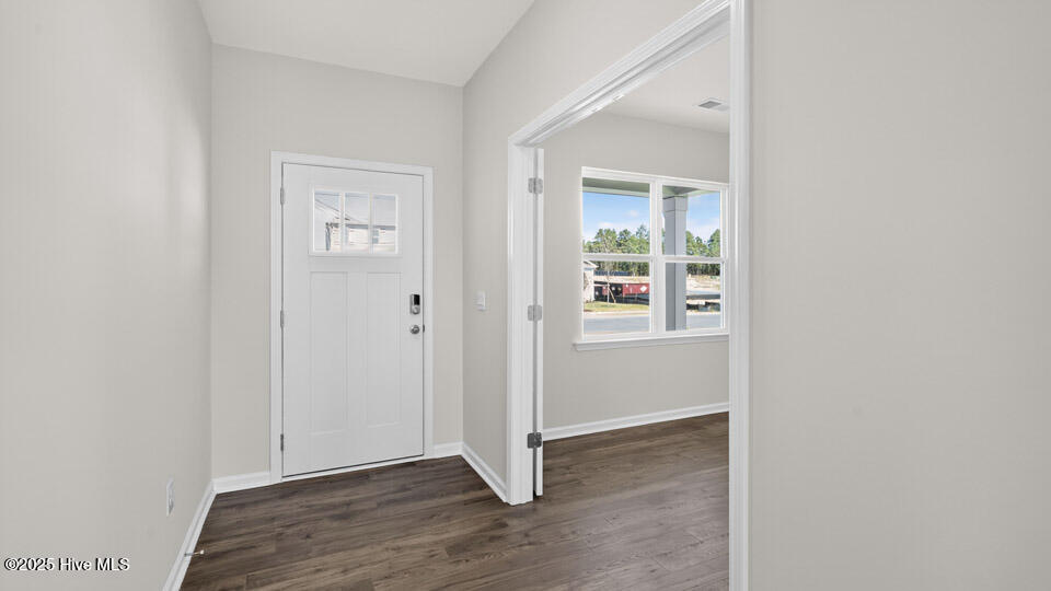 665 Wilder Bloom Path Aberdeen, NC 28315 - Photo 4 of 43 Entry