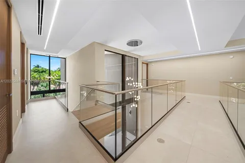 $8,950,000 | 900 Northeast 75th Street, Miami, FL 33138