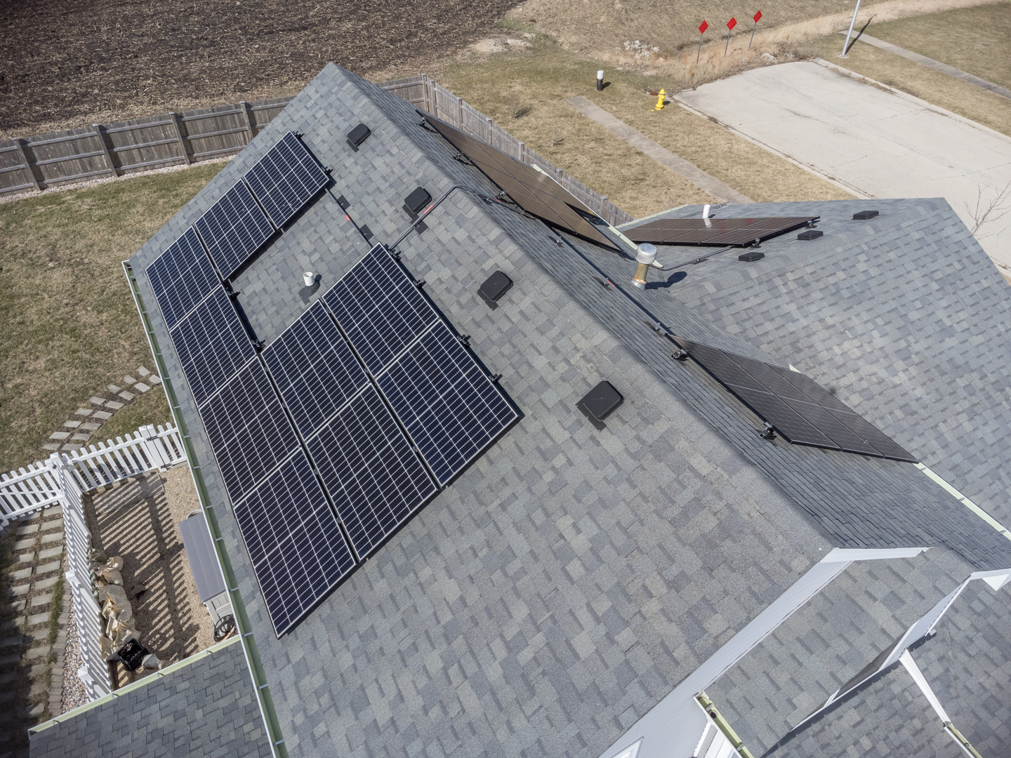 1601 Creekside Circle Minooka, IL 60447 - Photo 2 of 2 a view of roof