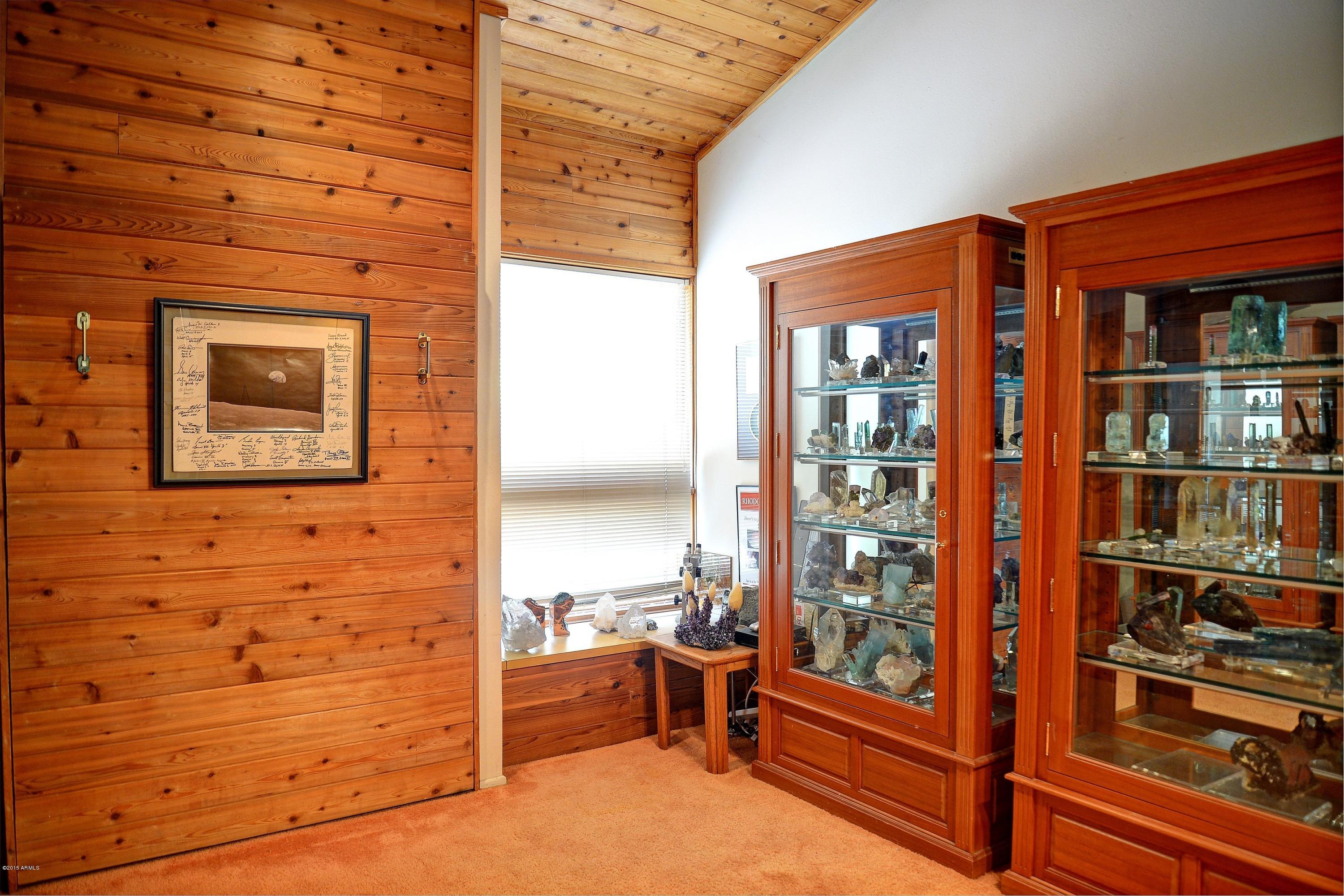 5421 East Camello Road Phoenix, AZ 85018 - Photo 10 of 24 006_Bedroom