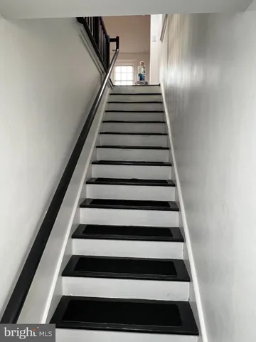 $2,300 | 36 East Main Street, Unit B, Moorestown, NJ 08057