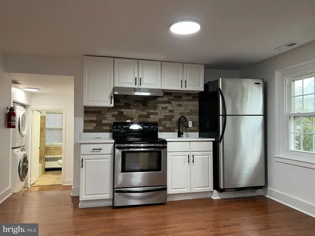 $2,300 | 36 East Main Street, Unit B, Moorestown, NJ 08057