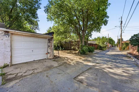 $575,000 | 2661 Glencoe Street, Denver, CO 80207
